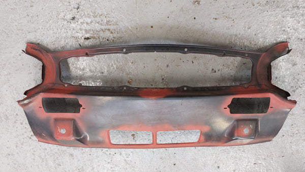 SECOND HAND TR6 FRONT VALANCE 822701