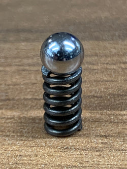 GEAR LEVER ANTI RATTLE SPRING AND PLUNGER